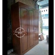 Lemari Kayu 3 Pintu